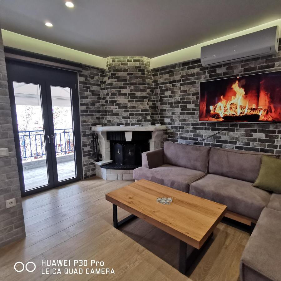 Family Apartment Zornitsa Néa Fókaia Екстериор снимка
