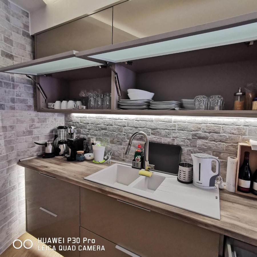 Family Apartment Zornitsa Néa Fókaia Екстериор снимка