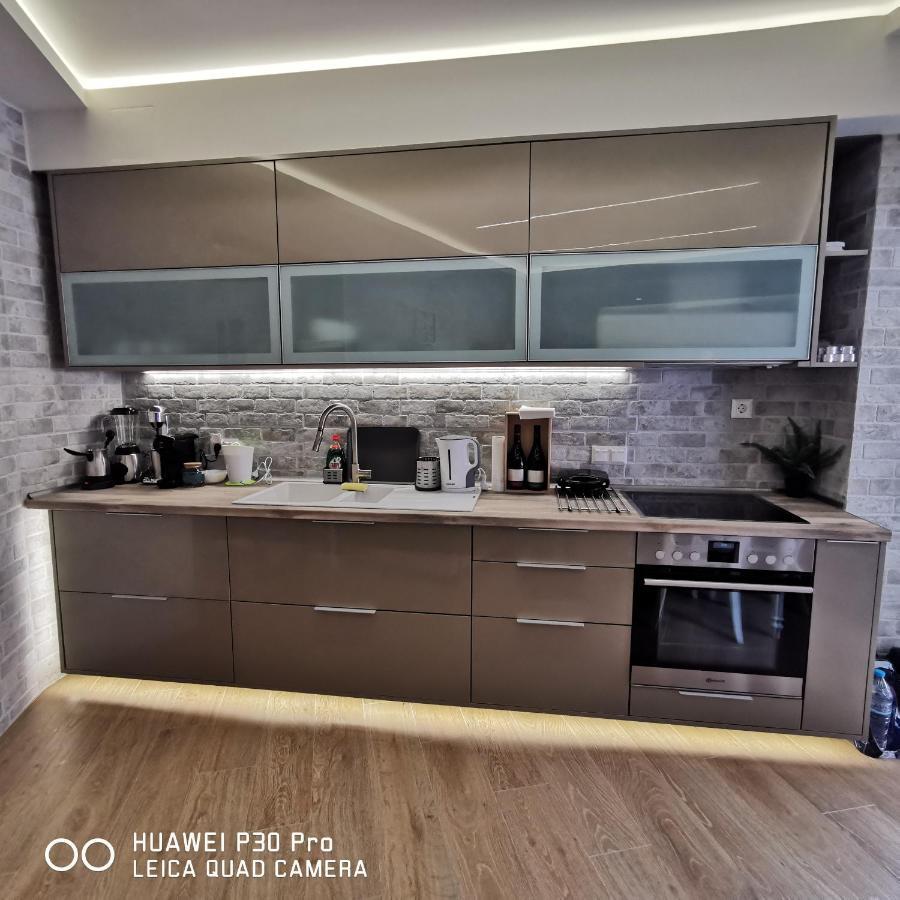 Family Apartment Zornitsa Néa Fókaia Екстериор снимка