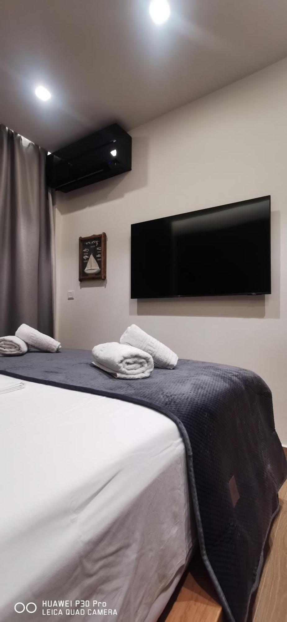 Family Apartment Zornitsa Néa Fókaia Екстериор снимка
